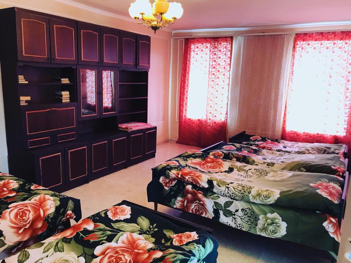 Hayq Guest House Горис Экстерьер фото