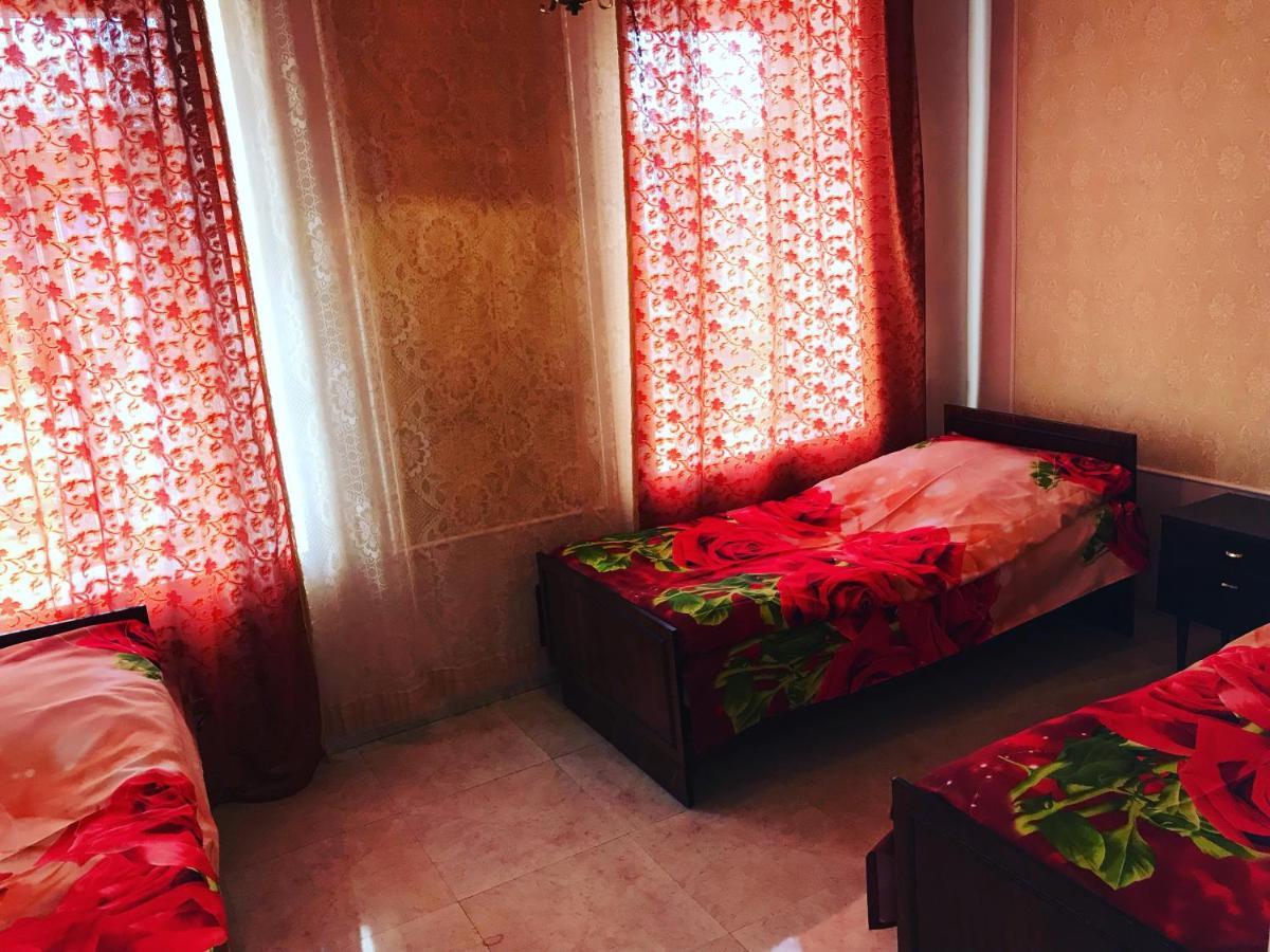 Hayq Guest House Горис Экстерьер фото